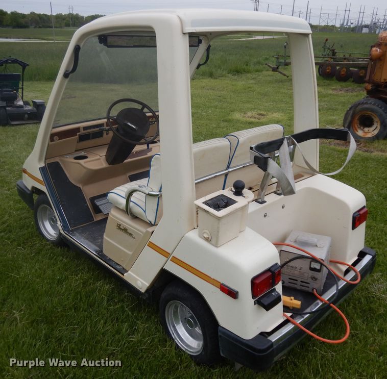 image for item GY9213 1986 Yamaha G3 Sunclassic golf cart