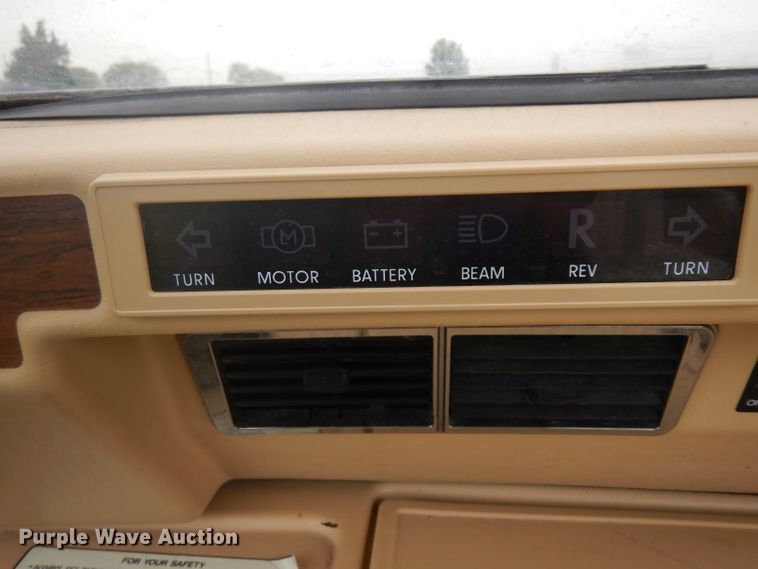 image for item GY9213 1986 Yamaha G3 Sunclassic golf cart