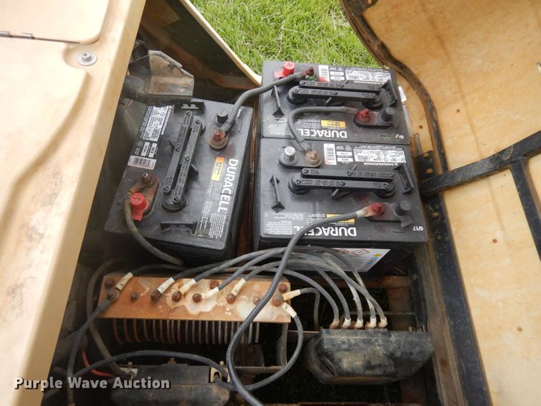 image for item GY9213 1986 Yamaha G3 Sunclassic golf cart