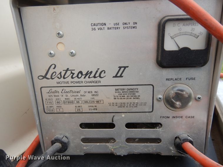 image for item GY9213 1986 Yamaha G3 Sunclassic golf cart