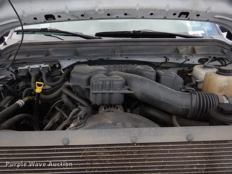 image for item HA9137 2016 Ford F350 Super Duty XL  utility bed pickup truck