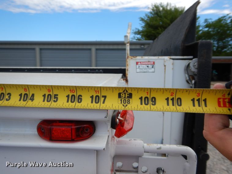 image for item HA9137 2016 Ford F350 Super Duty XL  utility bed pickup truck