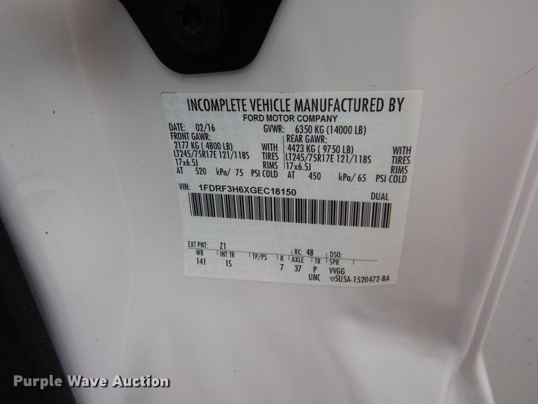 image for item HA9137 2016 Ford F350 Super Duty XL  utility bed pickup truck