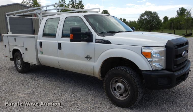 image for item HA9138 2014 Ford F250 Super Duty  Crew Cab utility bed pickup truck