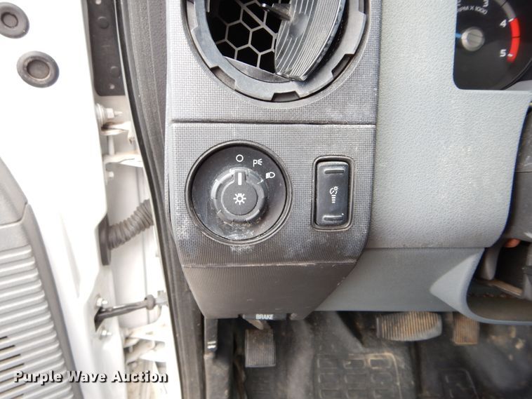 image for item HA9138 2014 Ford F250 Super Duty  Crew Cab utility bed pickup truck