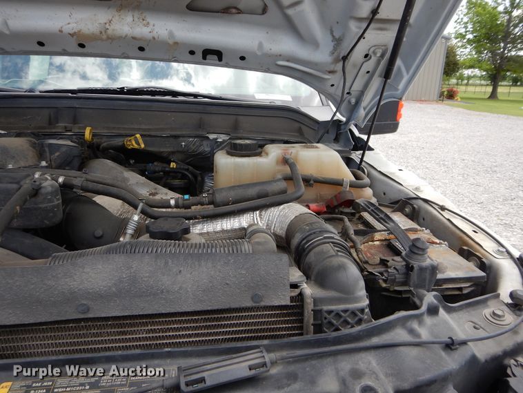 image for item HA9138 2014 Ford F250 Super Duty  Crew Cab utility bed pickup truck