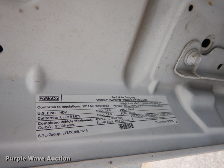 image for item HA9138 2014 Ford F250 Super Duty  Crew Cab utility bed pickup truck