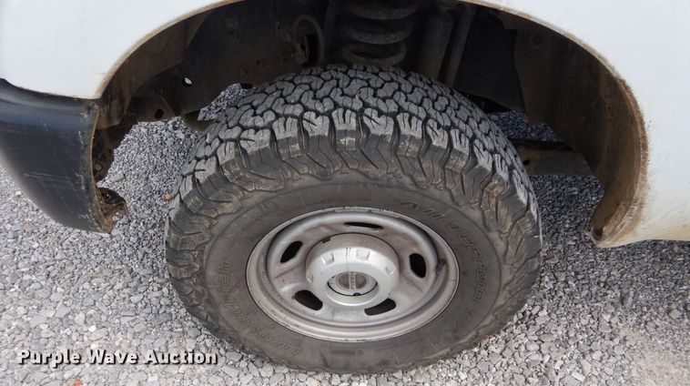 image for item HA9138 2014 Ford F250 Super Duty  Crew Cab utility bed pickup truck