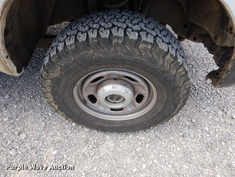 image for item HA9138 2014 Ford F250 Super Duty  Crew Cab utility bed pickup truck