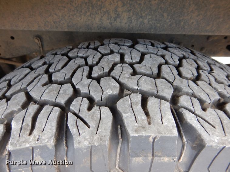 image for item HA9138 2014 Ford F250 Super Duty  Crew Cab utility bed pickup truck