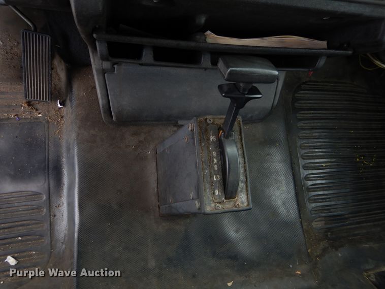 image for item HA9139 1998 Freightliner FL70  box truck