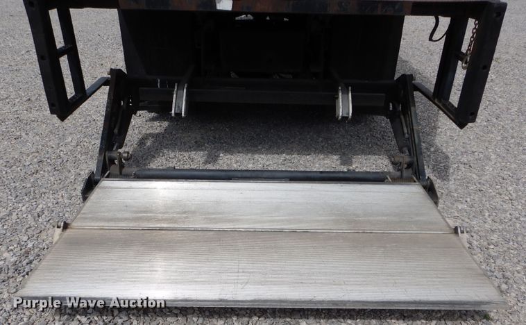 image for item HA9139 1998 Freightliner FL70  box truck