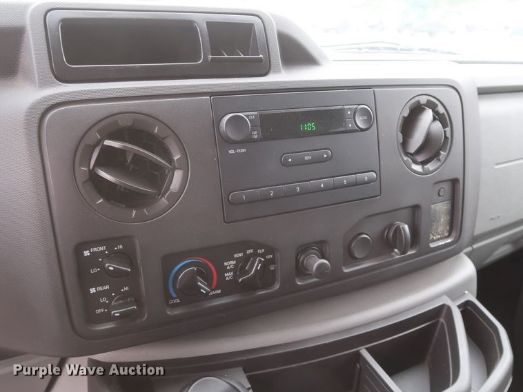 image for item HA9157 2009 Ford E250 Super Duty  handicap accessible van