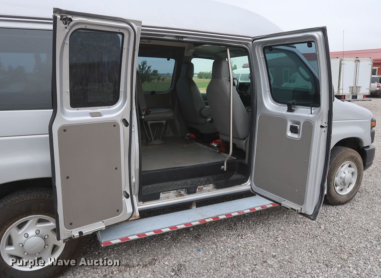 image for item HA9157 2009 Ford E250 Super Duty  handicap accessible van