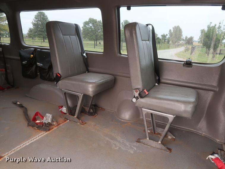 image for item HA9157 2009 Ford E250 Super Duty  handicap accessible van