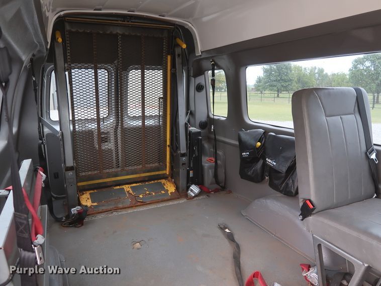 image for item HA9157 2009 Ford E250 Super Duty  handicap accessible van