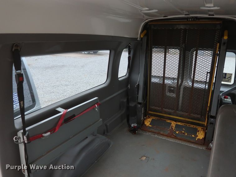 image for item HA9157 2009 Ford E250 Super Duty  handicap accessible van