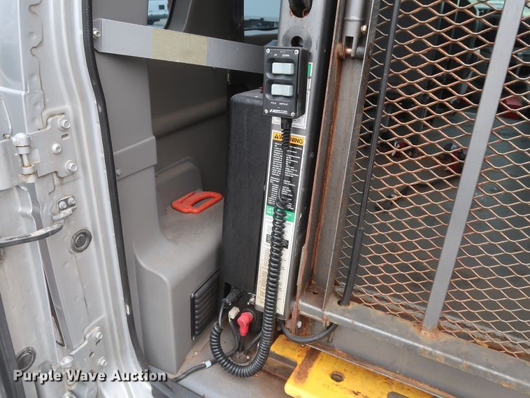 image for item HA9157 2009 Ford E250 Super Duty  handicap accessible van