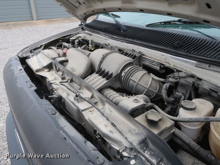 image for item HA9157 2009 Ford E250 Super Duty  handicap accessible van