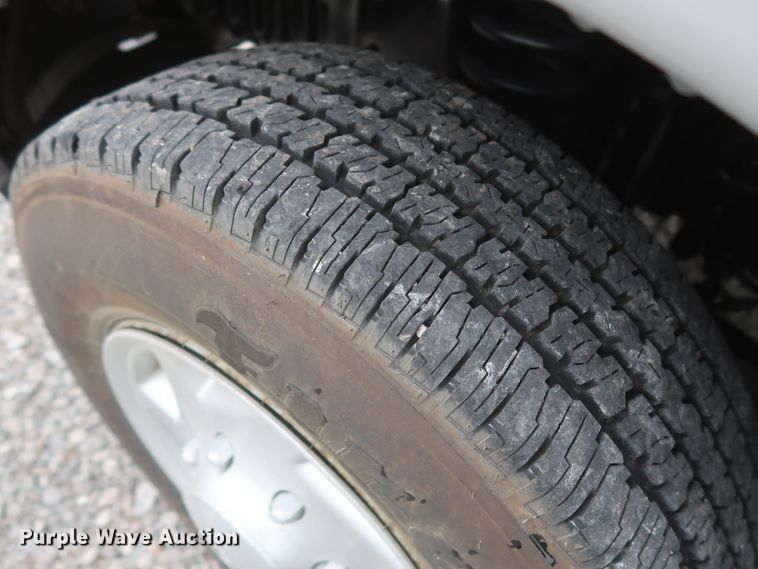 image for item HA9157 2009 Ford E250 Super Duty  handicap accessible van