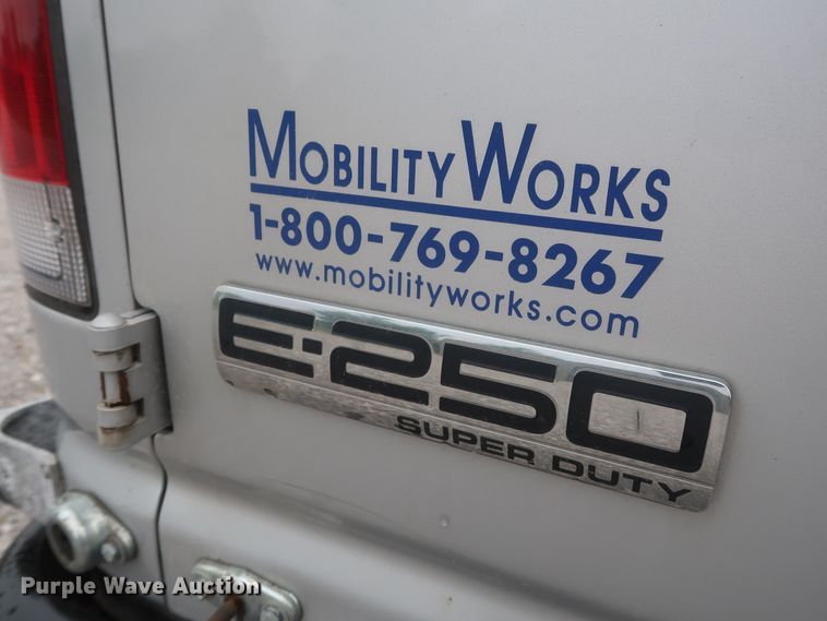 image for item HA9157 2009 Ford E250 Super Duty  handicap accessible van