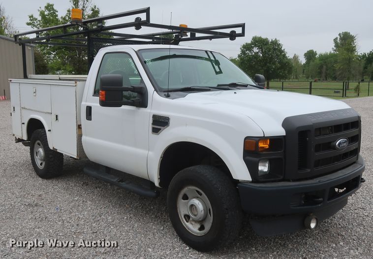 image for item HA9159 2008 Ford F350 Super Duty XL  utility bed pickup truck