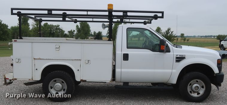 image for item HA9159 2008 Ford F350 Super Duty XL  utility bed pickup truck