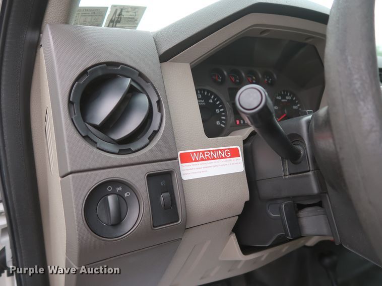 image for item HA9159 2008 Ford F350 Super Duty XL  utility bed pickup truck