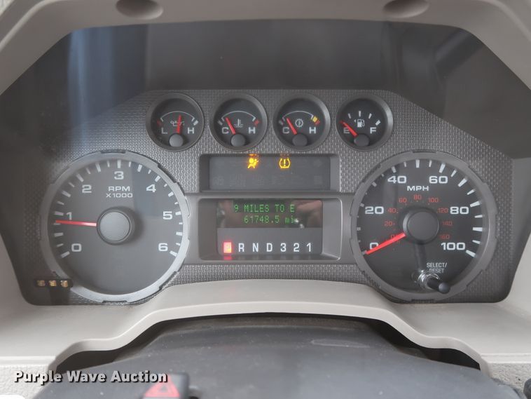 image for item HA9159 2008 Ford F350 Super Duty XL  utility bed pickup truck