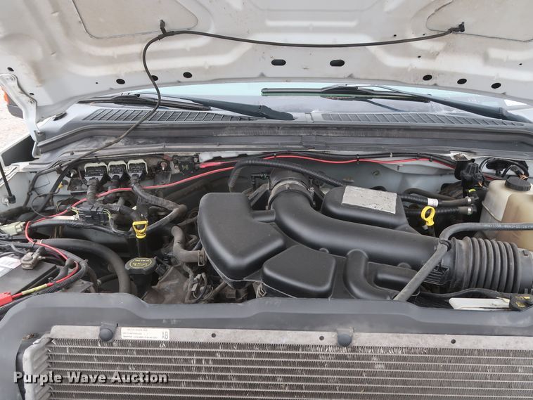 image for item HA9159 2008 Ford F350 Super Duty XL  utility bed pickup truck