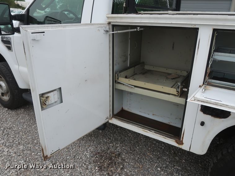 image for item HA9159 2008 Ford F350 Super Duty XL  utility bed pickup truck