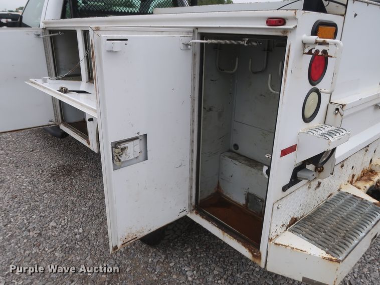 image for item HA9159 2008 Ford F350 Super Duty XL  utility bed pickup truck