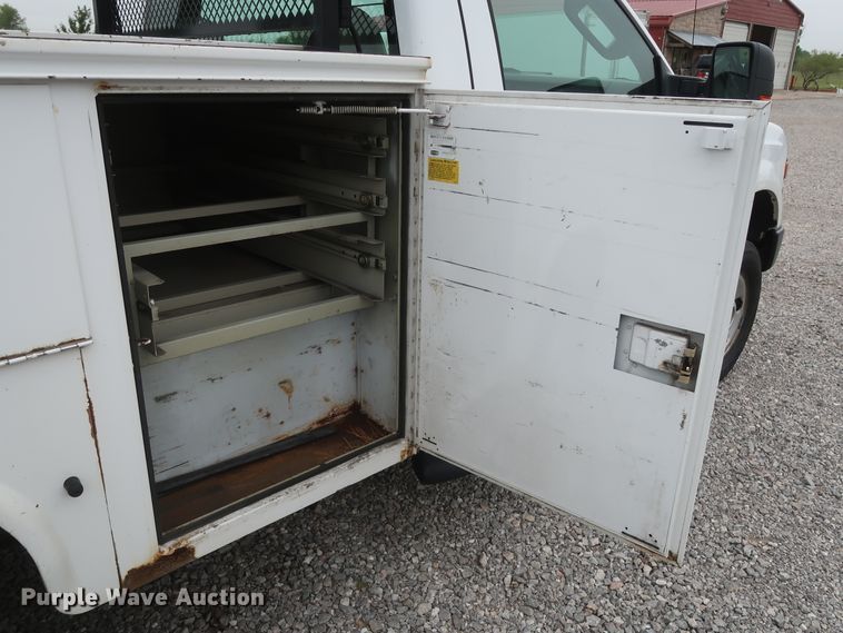 image for item HA9159 2008 Ford F350 Super Duty XL  utility bed pickup truck