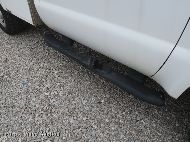 image for item HA9159 2008 Ford F350 Super Duty XL  utility bed pickup truck