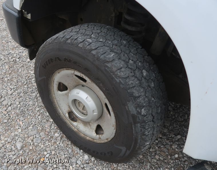 image for item HA9159 2008 Ford F350 Super Duty XL  utility bed pickup truck