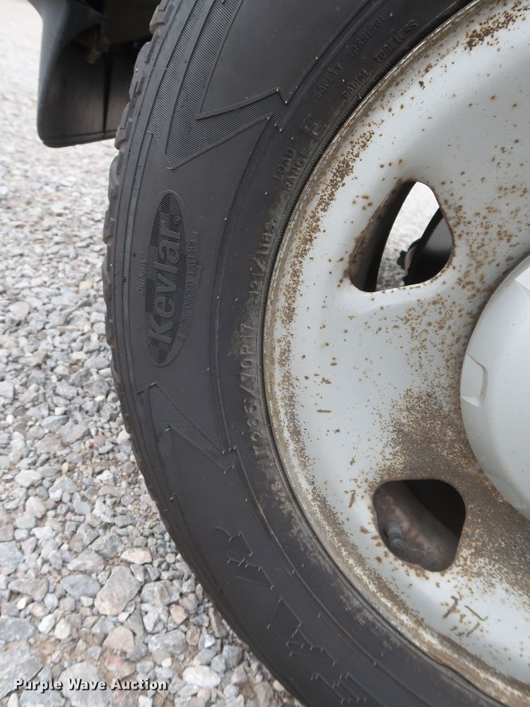 image for item HA9159 2008 Ford F350 Super Duty XL  utility bed pickup truck