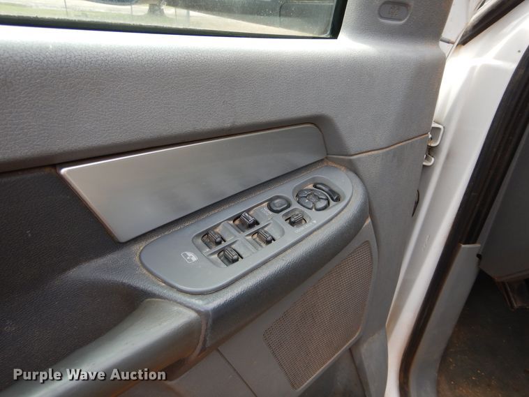 image for item HA9165 2008 Dodge Ram 3500HD  Quad Cab flatbed pickup truck