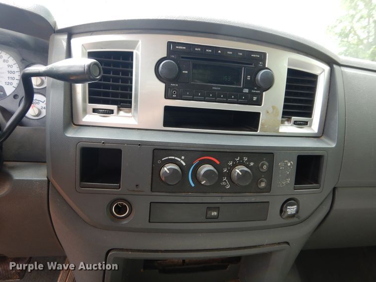 image for item HA9165 2008 Dodge Ram 3500HD  Quad Cab flatbed pickup truck