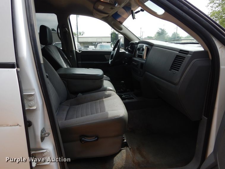 image for item HA9165 2008 Dodge Ram 3500HD  Quad Cab flatbed pickup truck