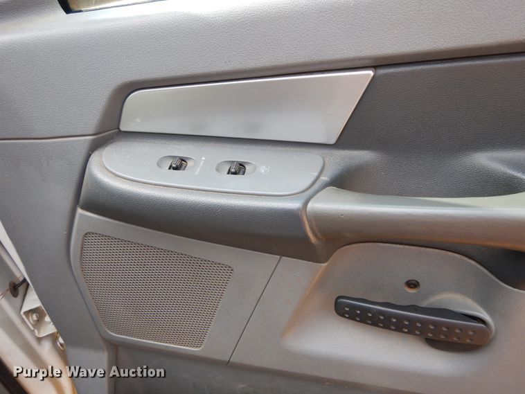 image for item HA9165 2008 Dodge Ram 3500HD  Quad Cab flatbed pickup truck