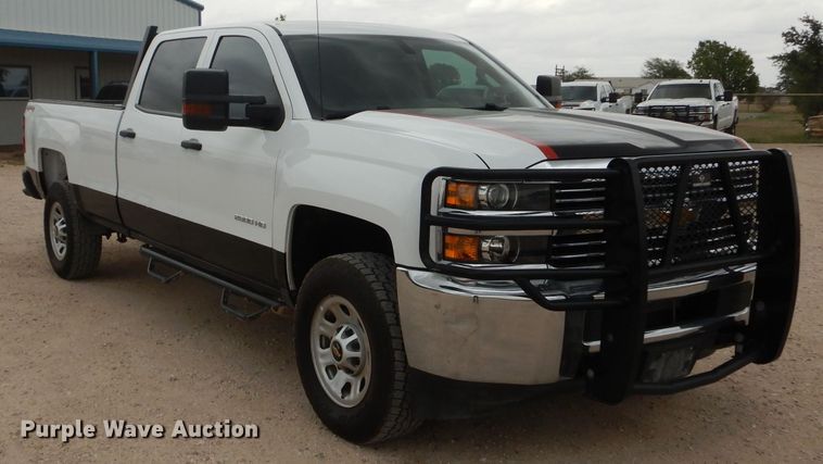 image for item HC9026 2017 Chevrolet Silverado 2500HD  Crew Cab pickup truck