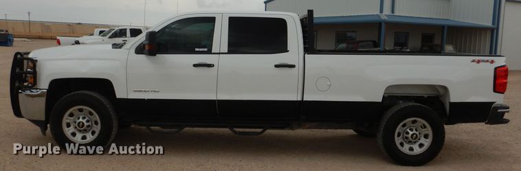 image for item HC9026 2017 Chevrolet Silverado 2500HD  Crew Cab pickup truck