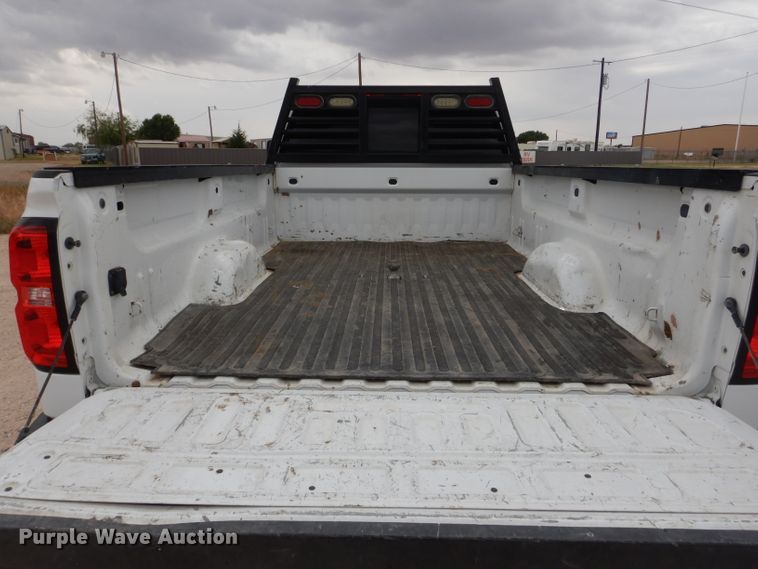 image for item HC9026 2017 Chevrolet Silverado 2500HD  Crew Cab pickup truck