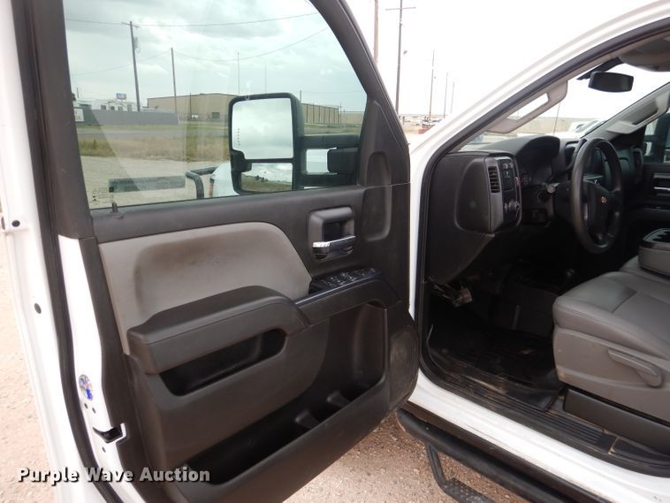 image for item HC9026 2017 Chevrolet Silverado 2500HD  Crew Cab pickup truck