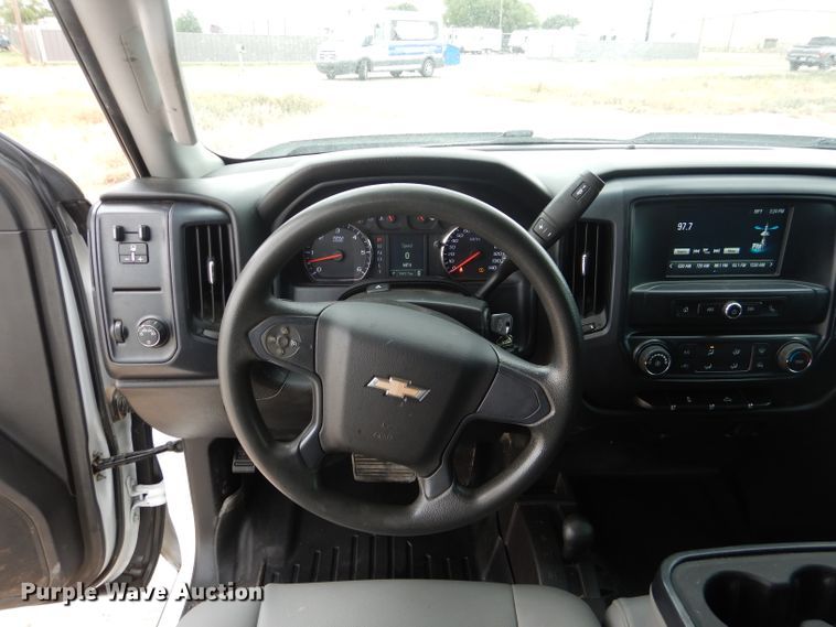 image for item HC9026 2017 Chevrolet Silverado 2500HD  Crew Cab pickup truck