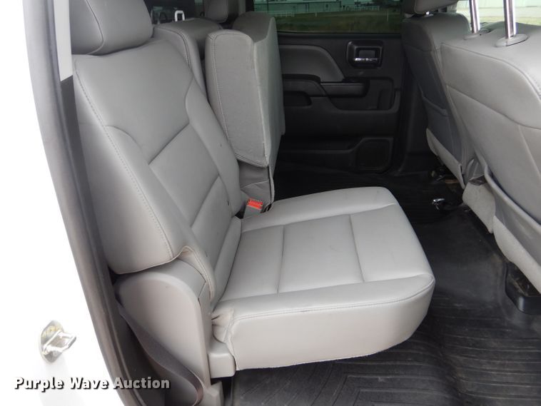 image for item HC9026 2017 Chevrolet Silverado 2500HD  Crew Cab pickup truck