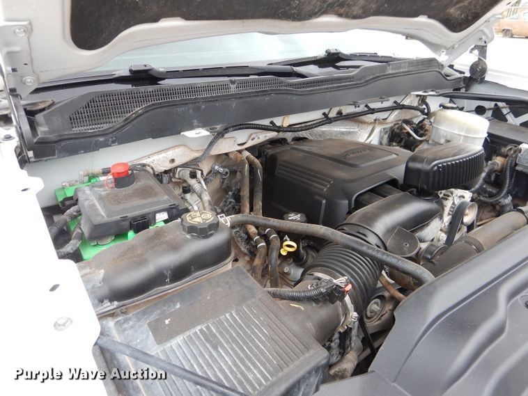 image for item HC9026 2017 Chevrolet Silverado 2500HD  Crew Cab pickup truck