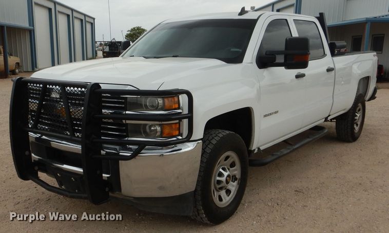 image for item HC9027 2016 Chevrolet Silverado 3500HD  Crew Cab pickup truck