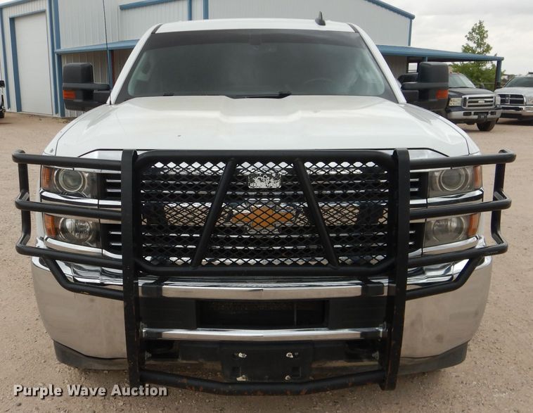 image for item HC9027 2016 Chevrolet Silverado 3500HD  Crew Cab pickup truck