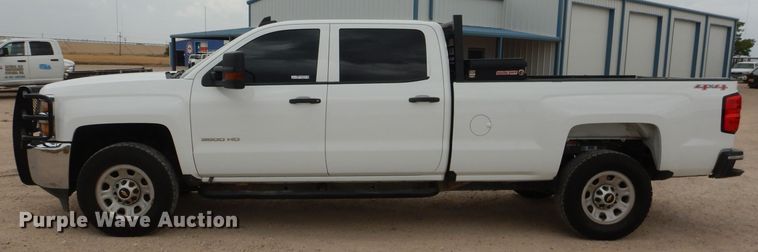 image for item HC9027 2016 Chevrolet Silverado 3500HD  Crew Cab pickup truck